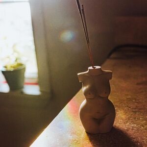 Incense holder shaped like a moon goddess